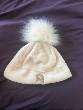 Columbia Cream Faux-Fur Pom Beanie